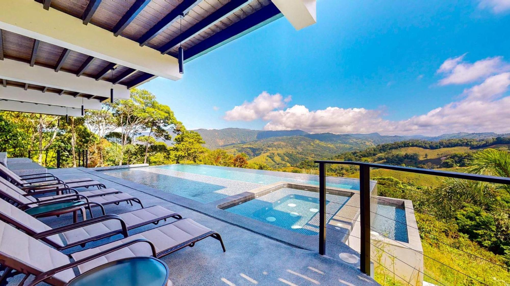 Odyssey Boutique Hotel San Luis  ภายนอก รูปภาพ